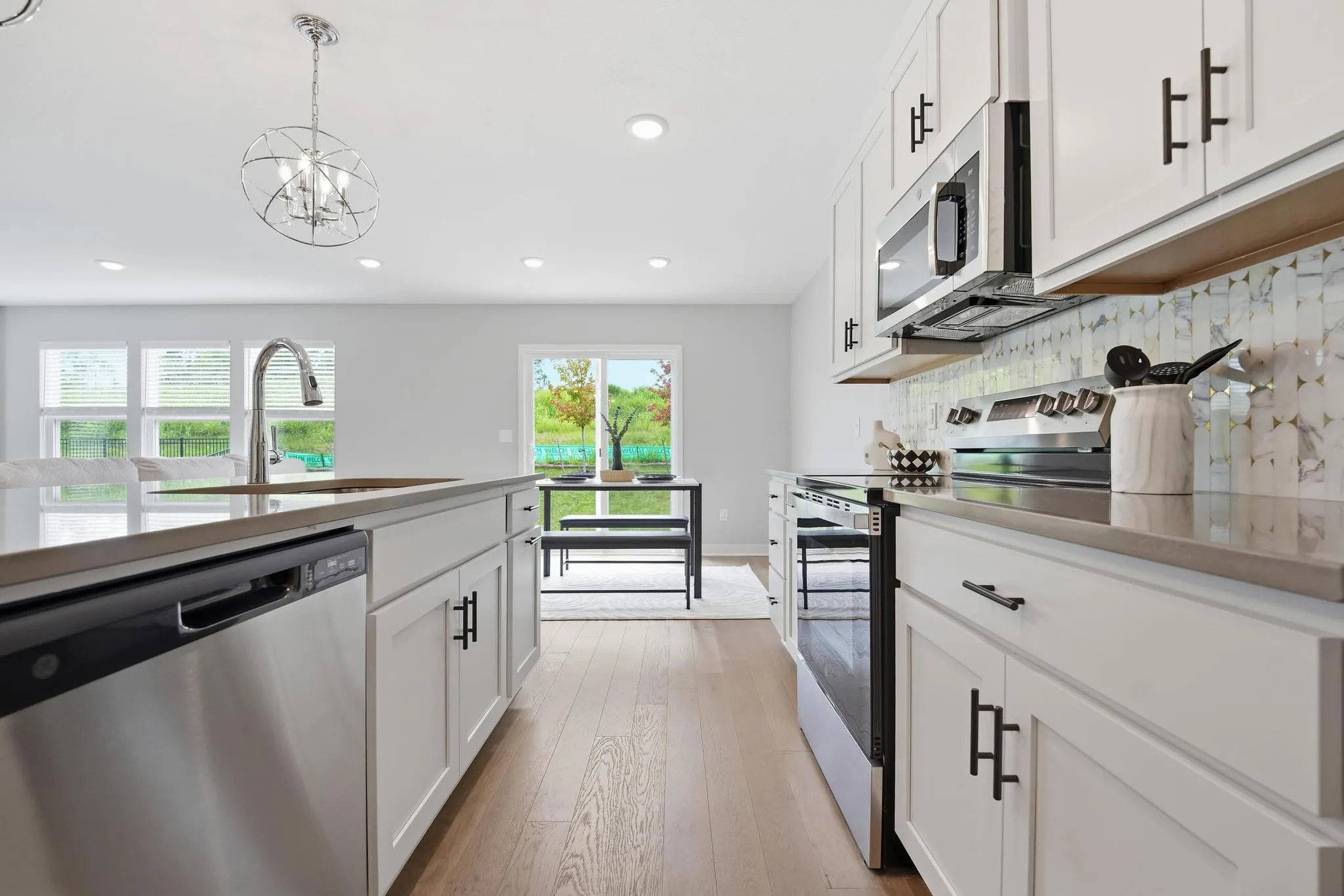 Lot 129 707 Glenn Cir Magnolia Modern Kitchen