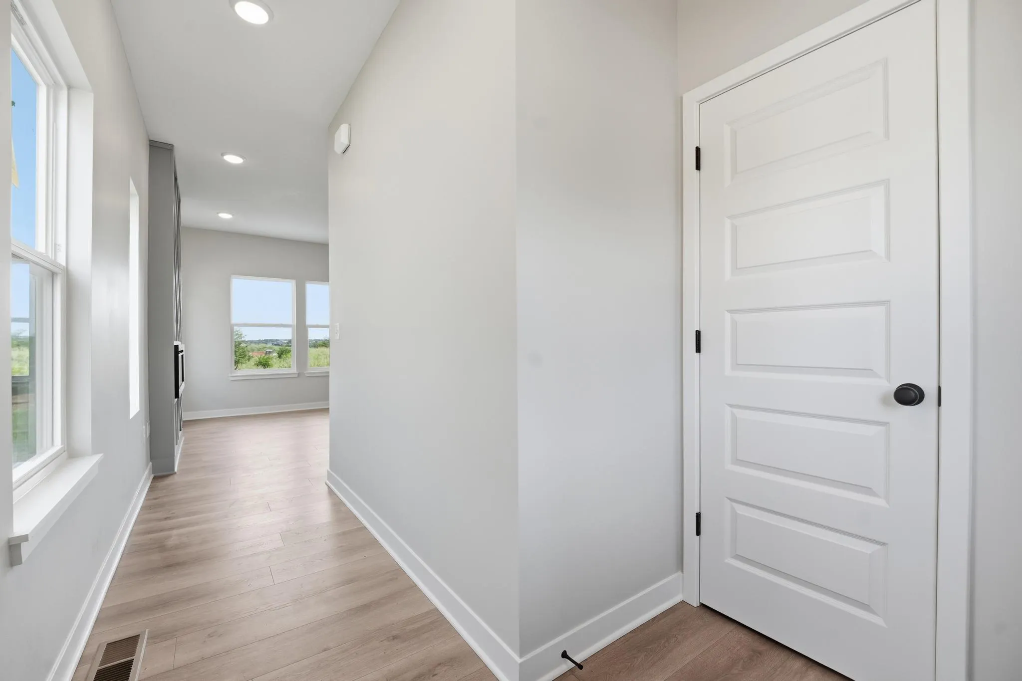 Lot 143 806 Glenn Cir. Lily Modern Front Entry and Closet