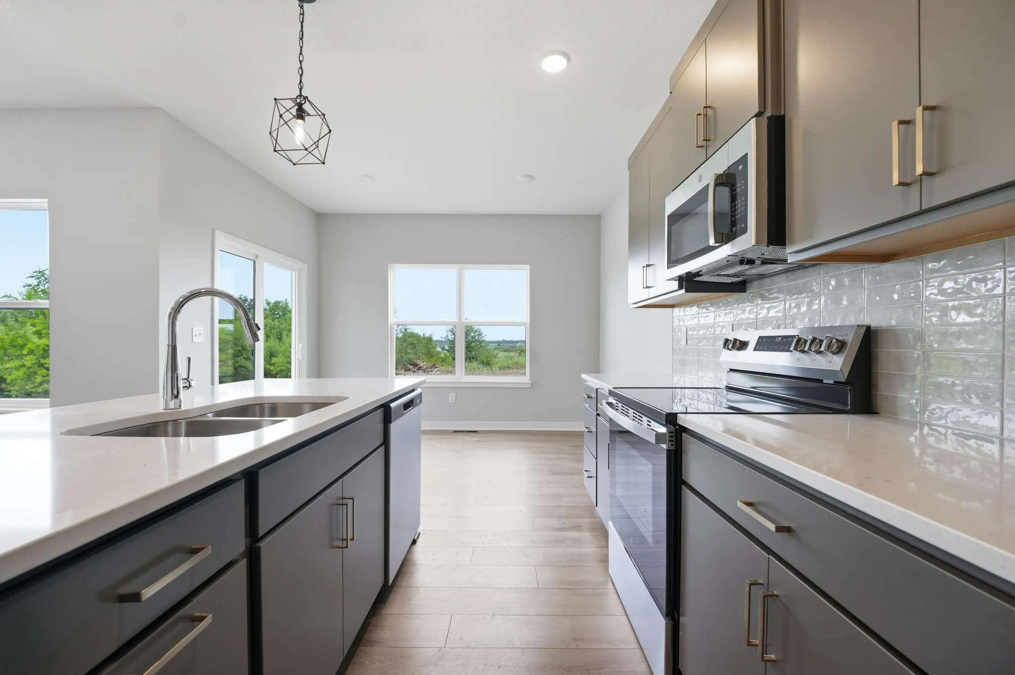 Lot 143 806 Glenn Cir. Lily Modern Kitchen 2