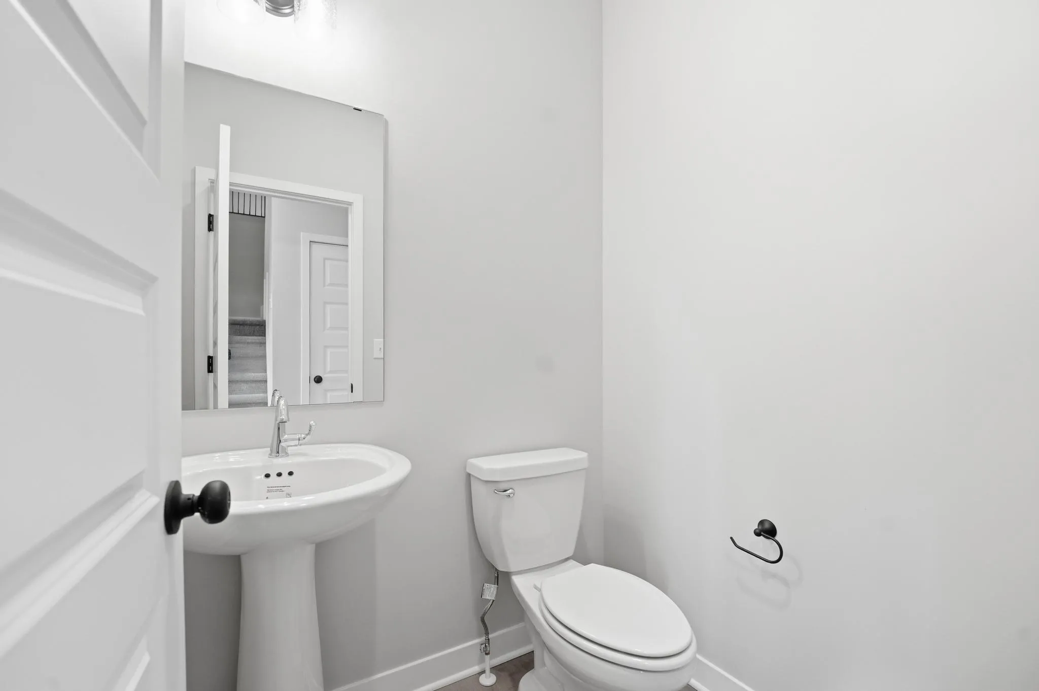 Lot 143 806 Glenn Cir. Lily Modern LL half bath
