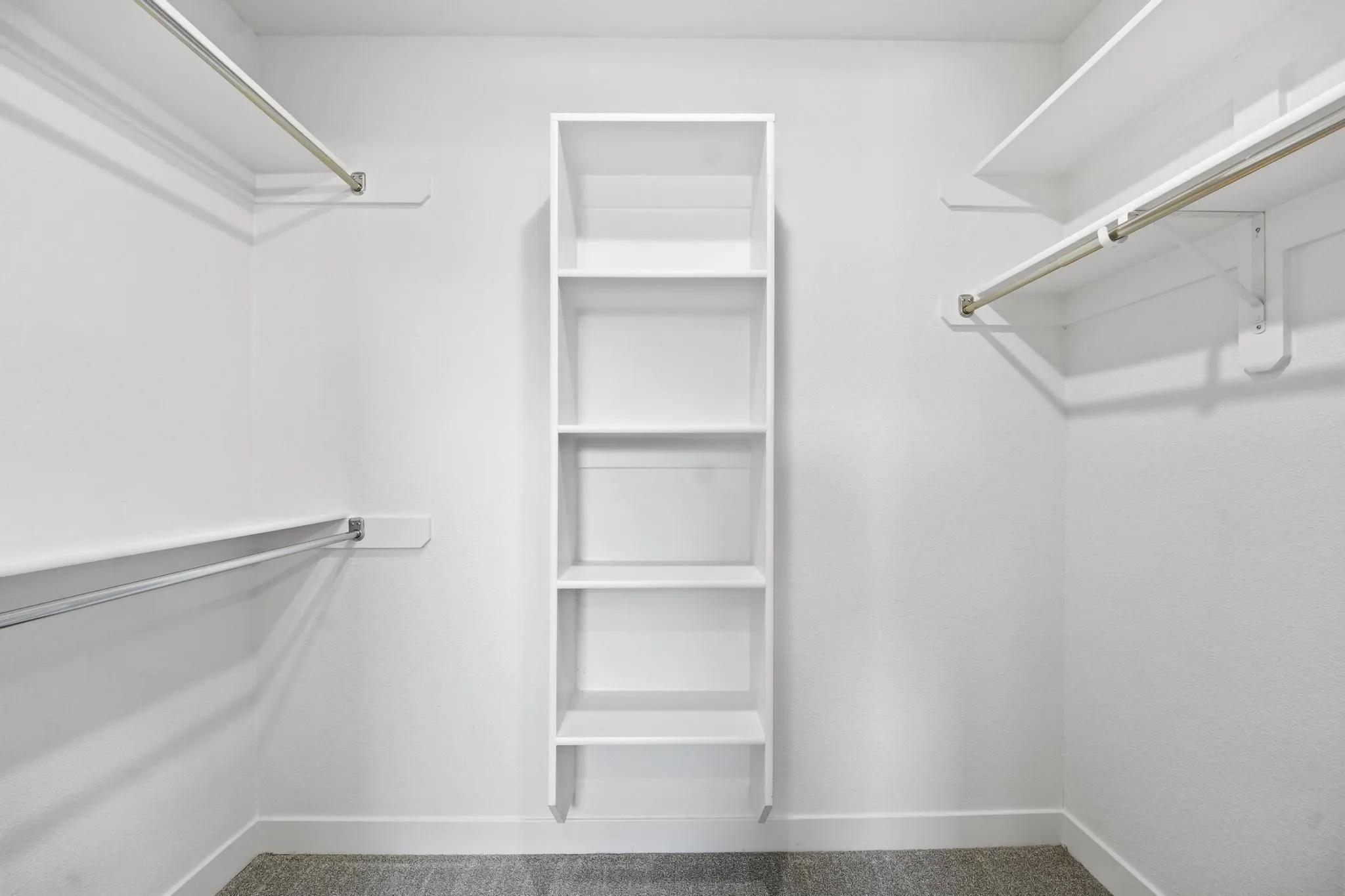 Lot 143 806 Glenn Cir. Lily Modern Master Closet