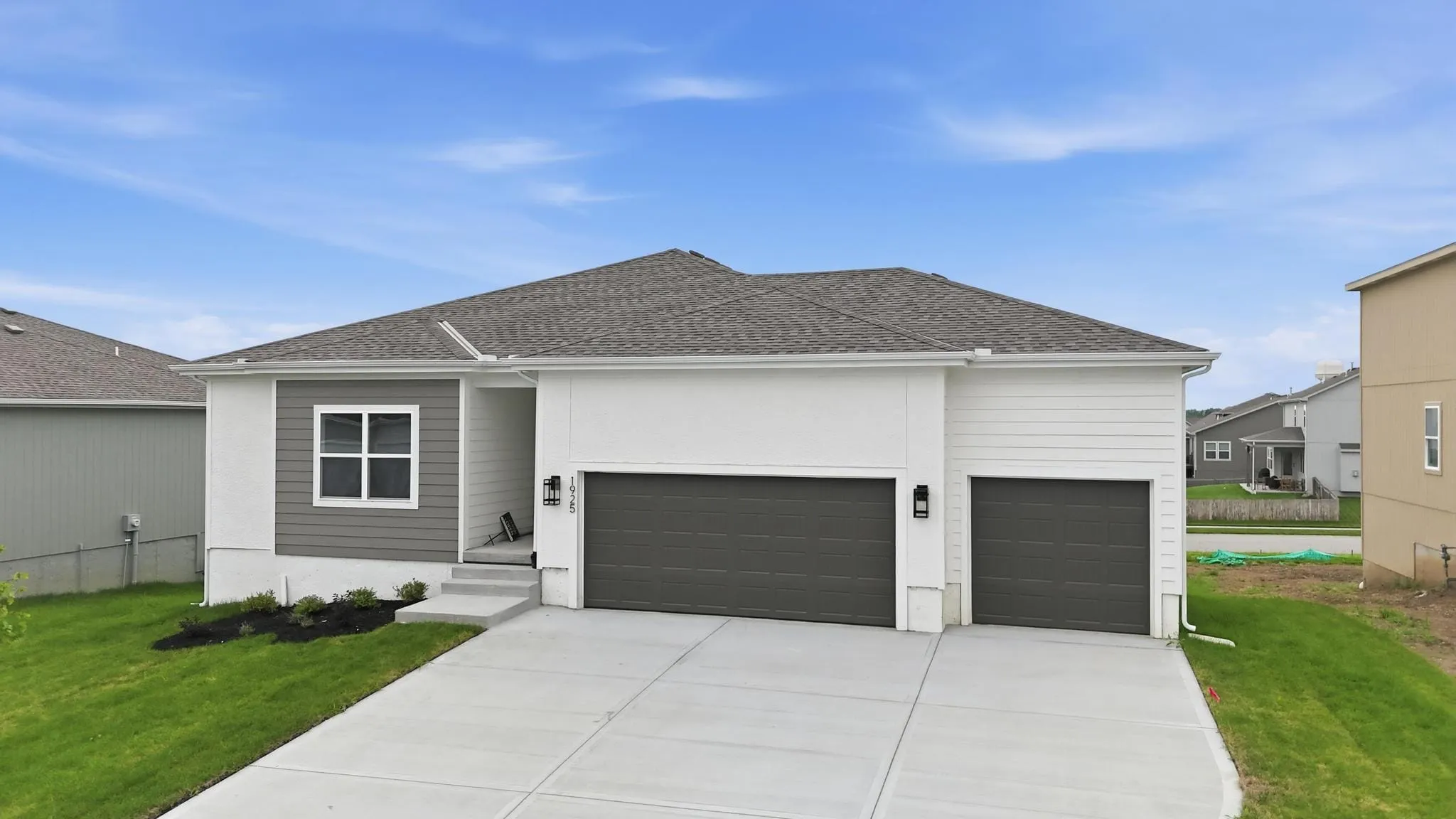 Lot-122SC-1925-SW-Hightown-Drive-Avalon-Contemporary-Front-Elevation
