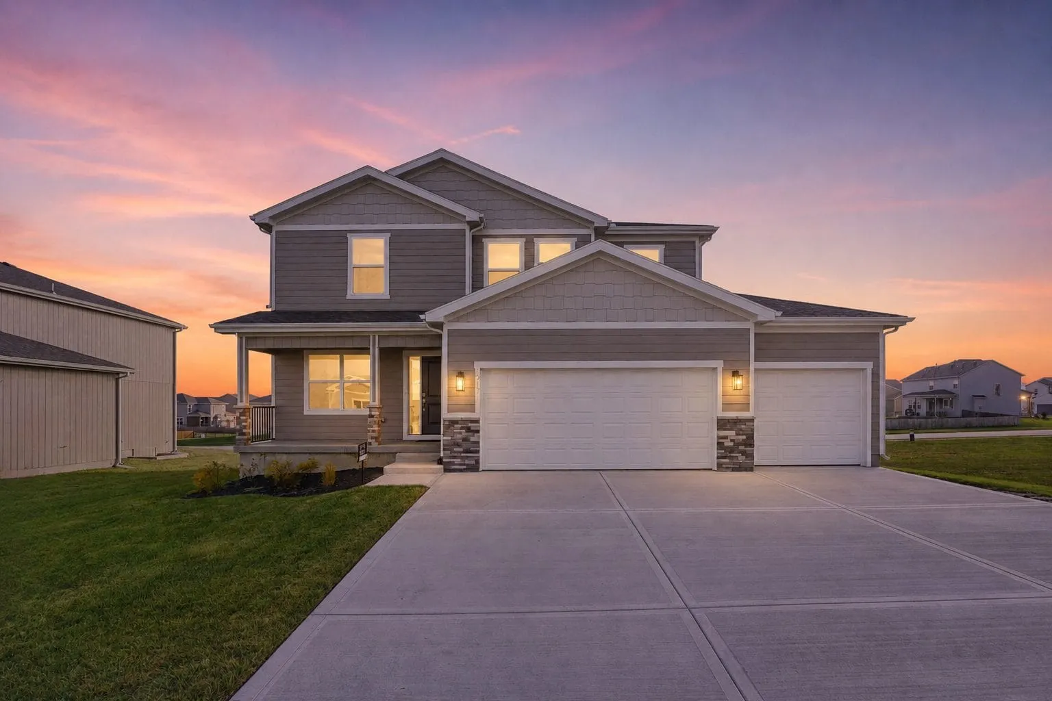 Lot 124RS 1917 SW Hightown Drive Crestwood Craftsman Front Elevation Twilight