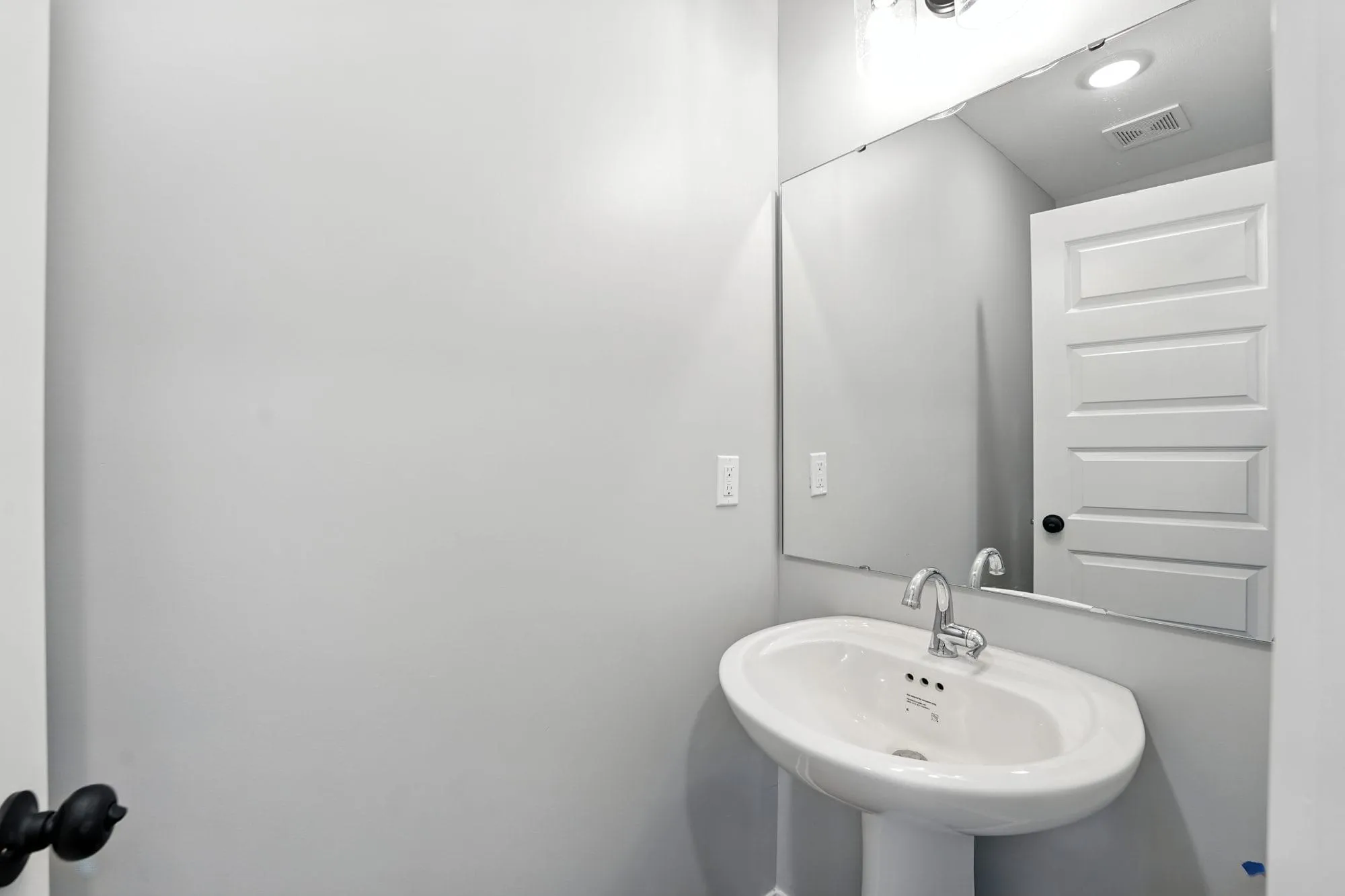 Lot 129 707 Glenn Cir Magnolia Modern Half Bath