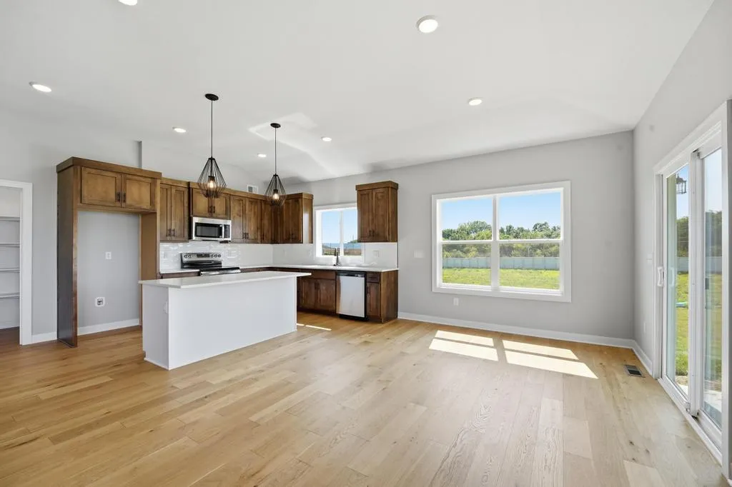 Lot 153ER 509 SW Newport Dr Avalon Contemorary Kitchen 2