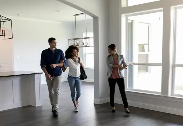 Final walk-through of a new Avital home