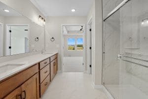Crestwood Craftsman (137) Primary Bath 4