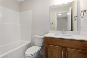 79WR 13305 W 179th Str. Crestwood Craftsman Bathroom 3