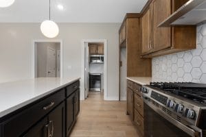 79WR 13305 W 179th Str. Crestwood Craftsman Kitchen 2