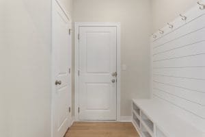79WR 13305 W 179th Str. Crestwood Craftsman Mudroom
