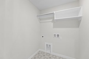 Lot 6WC 18637 W 193rd Street Crestwood Farmhouse Laundry