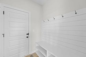 Lot 6WC 18637 W 193rd Street Crestwood Farmhouse Mudroom
